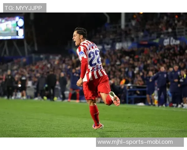 罗马计划引援至少两名前锋齐尔克泽与拉斯帕多里在目标名单内